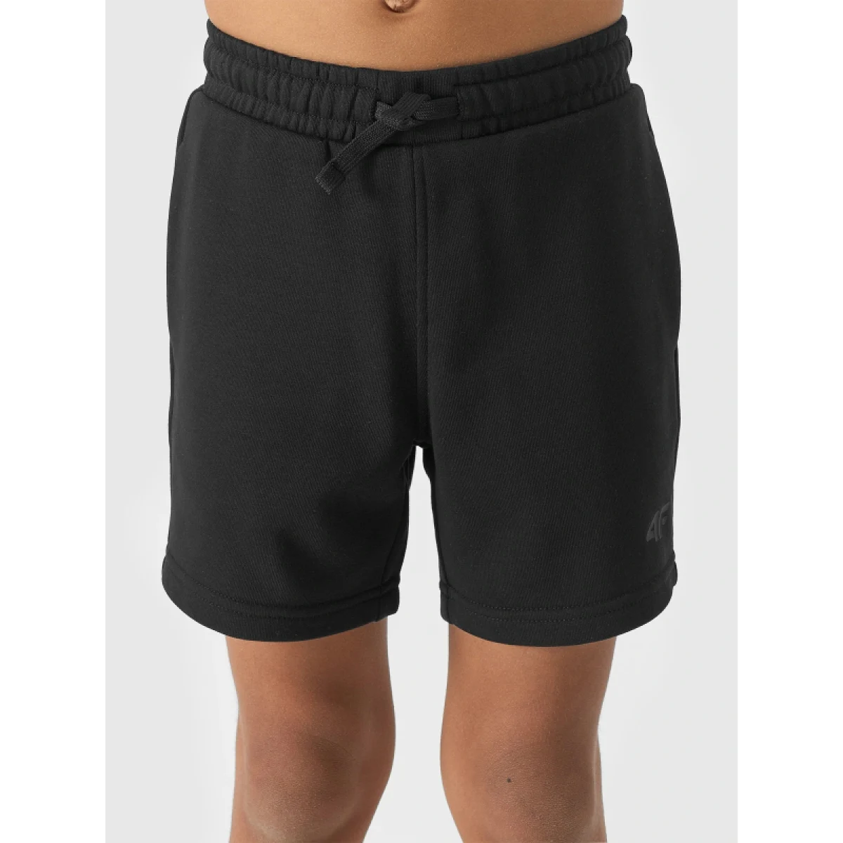 Chlapčenské teplákové kraťasy 4F JUNIOR SHORTS CAS-JWSS24TSHOM272-20S-DEEP BLACK · záber 2