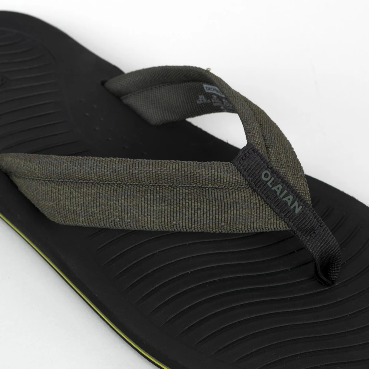 DECATHLON Pánske žabky 550 kaki 41-42 · záber 2