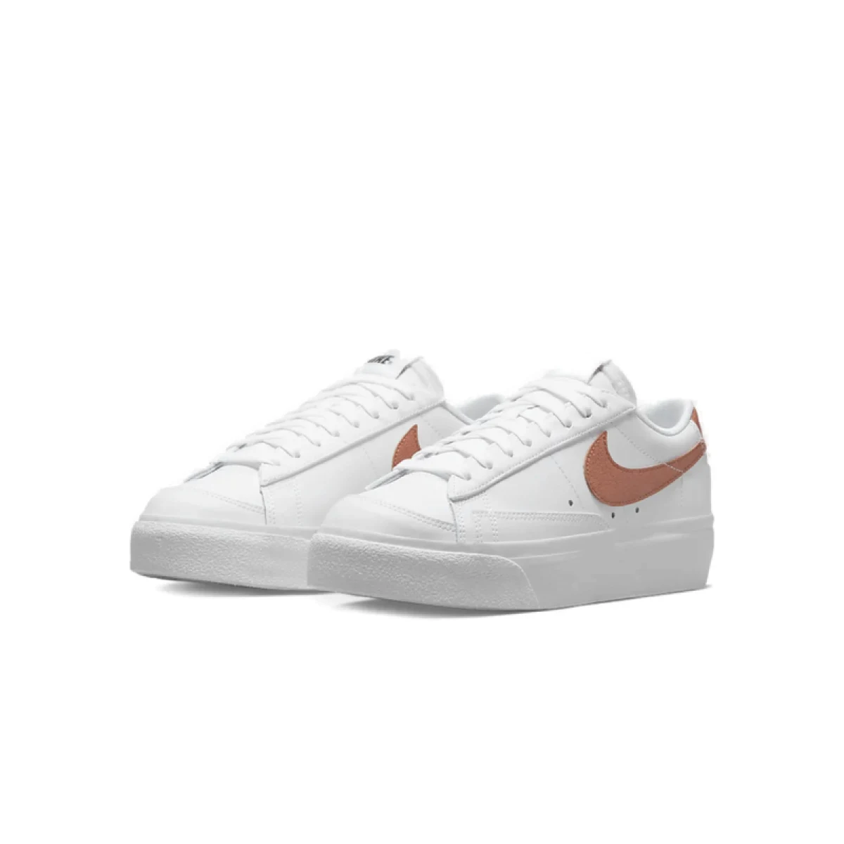 Dámská vycházková obuv NIKE Blazer Low Platform white black sail metallic copper · záber 3