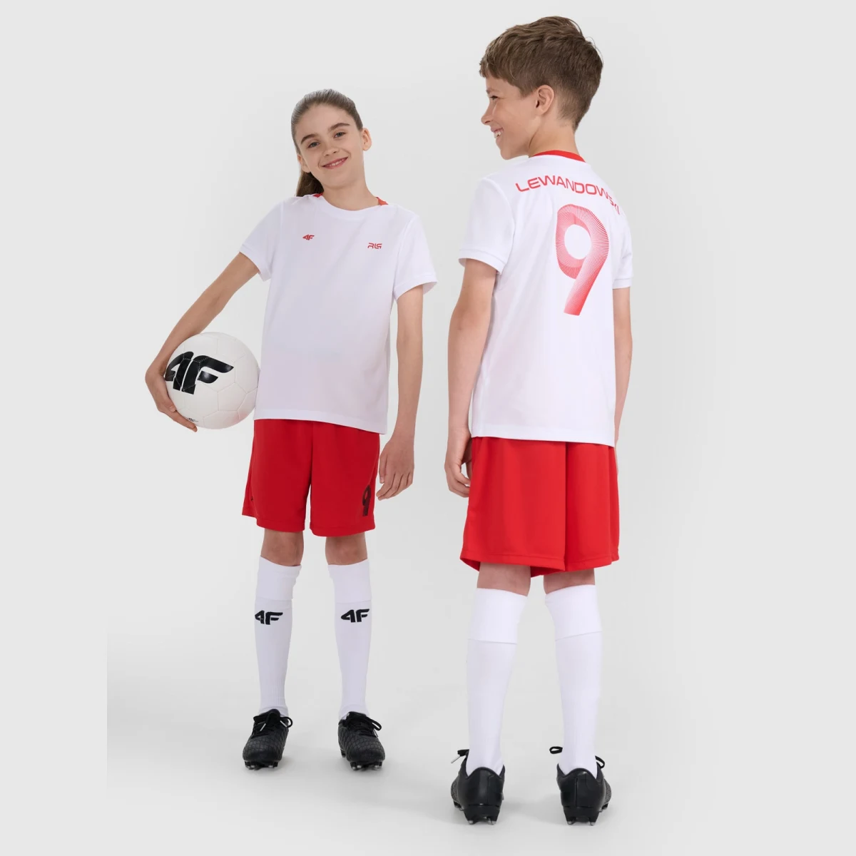 Dětské sportovní šortky 4F JUNIOR x Robert Lewandowski - červené · záber 1