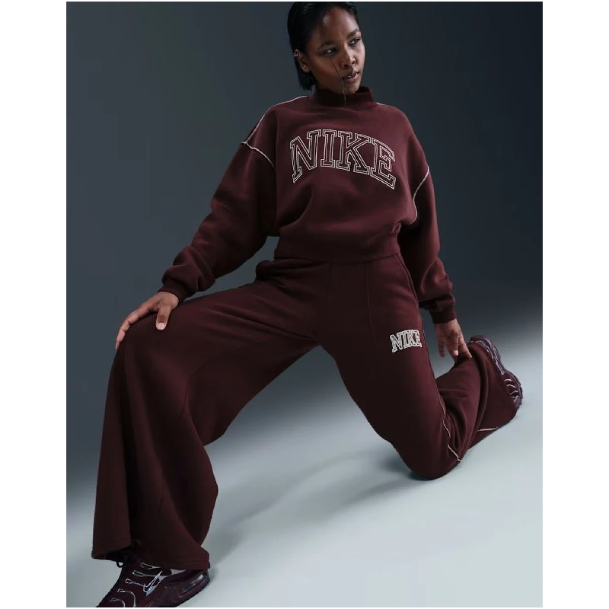 Dámske tepláky NIKE W NSW PHNX FLC LOGO WIDE LEG BURGUNDY CRUSH · záber 5