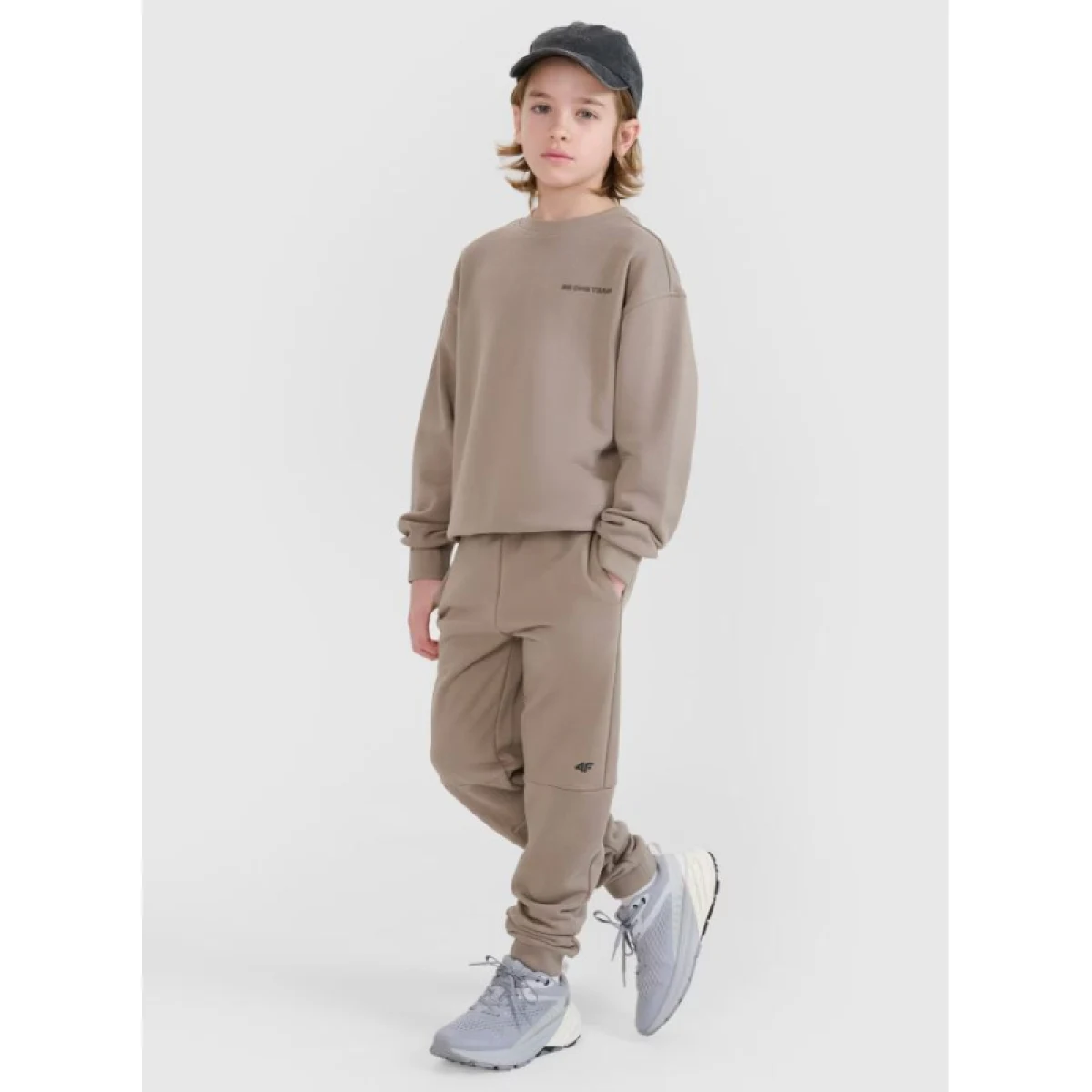 Chlapecké tepláky 4F JUNIOR TROUSERS CAS M1103-83S-BEIGE · záber 2