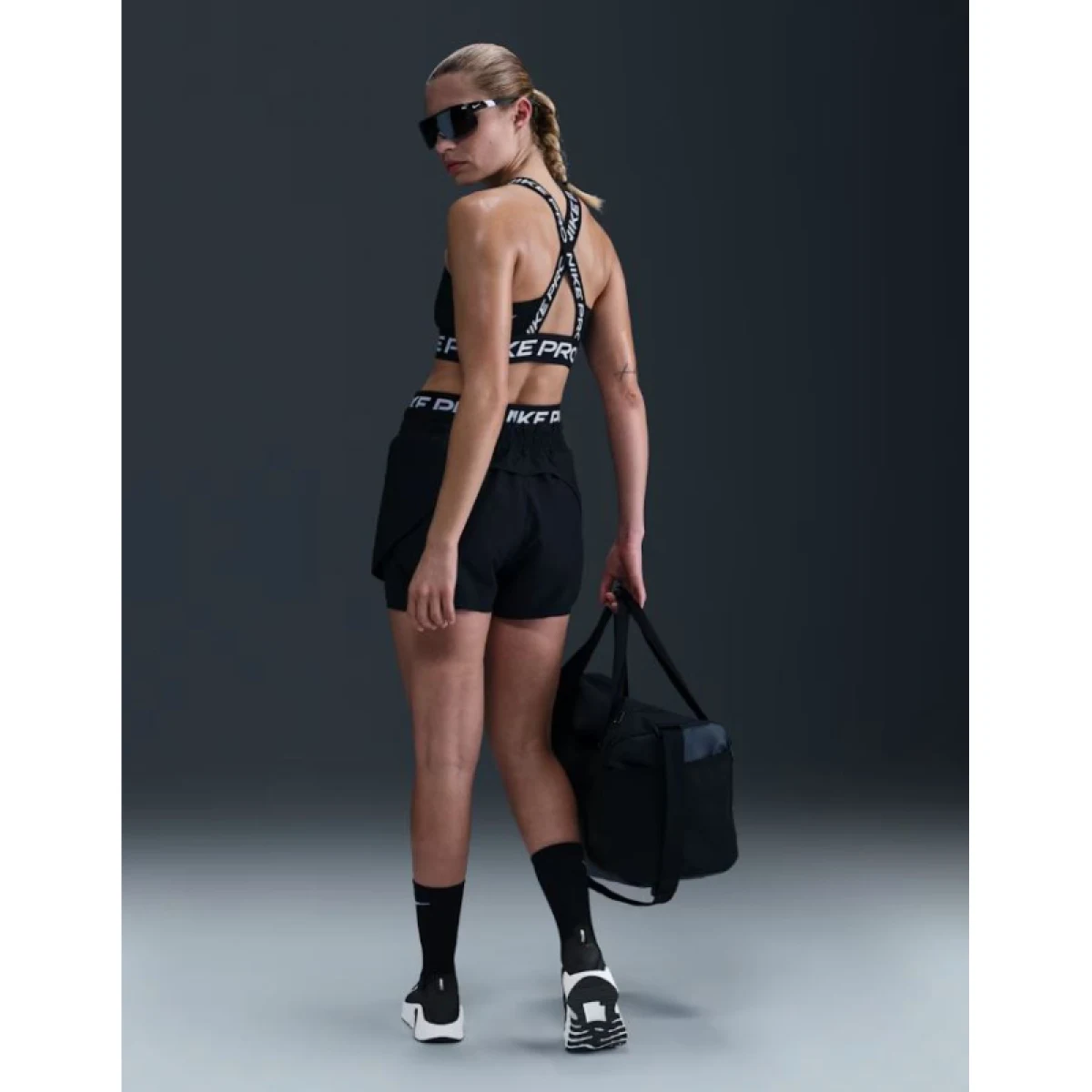Dámska tréningová športová podprsenka NIKE PRO W NP BRA TT BLACK BLACK WHITE · záber 5