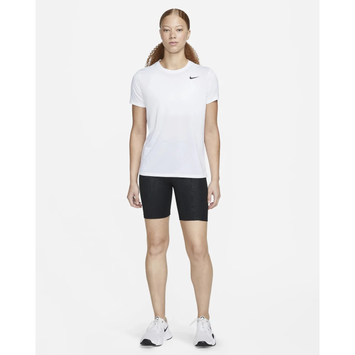 Dámské tréninkové tričko s krátkým rukávem NIKE W NK DF RLGD SS TEE-100 WHITE BLACK · záber 4