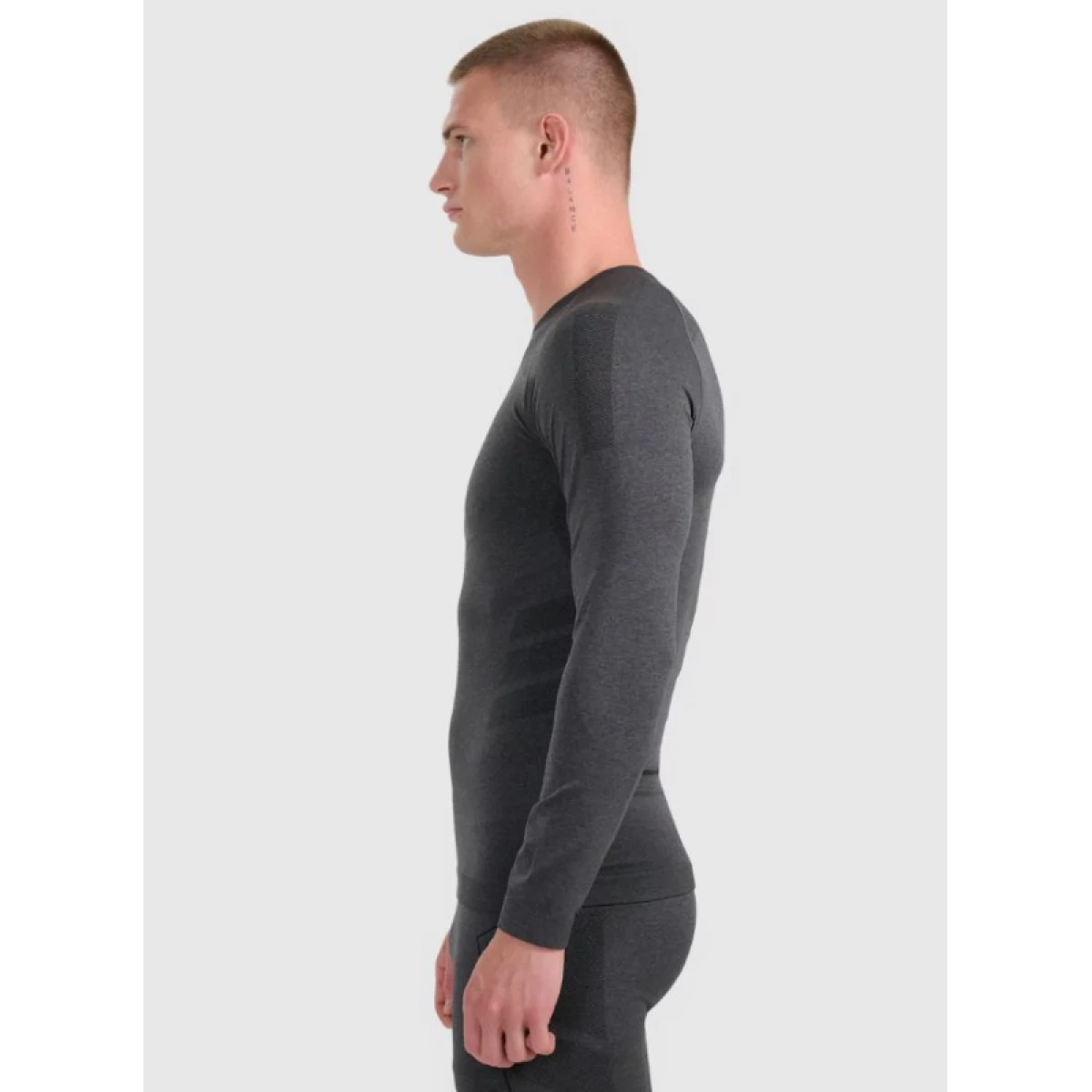 Pánské termo tričko s dlouhým rukávem 4F SEAMLESS UNDERWEAR M237-WAW25USEAM237-21M-BLACK MELANGE · záber 3
