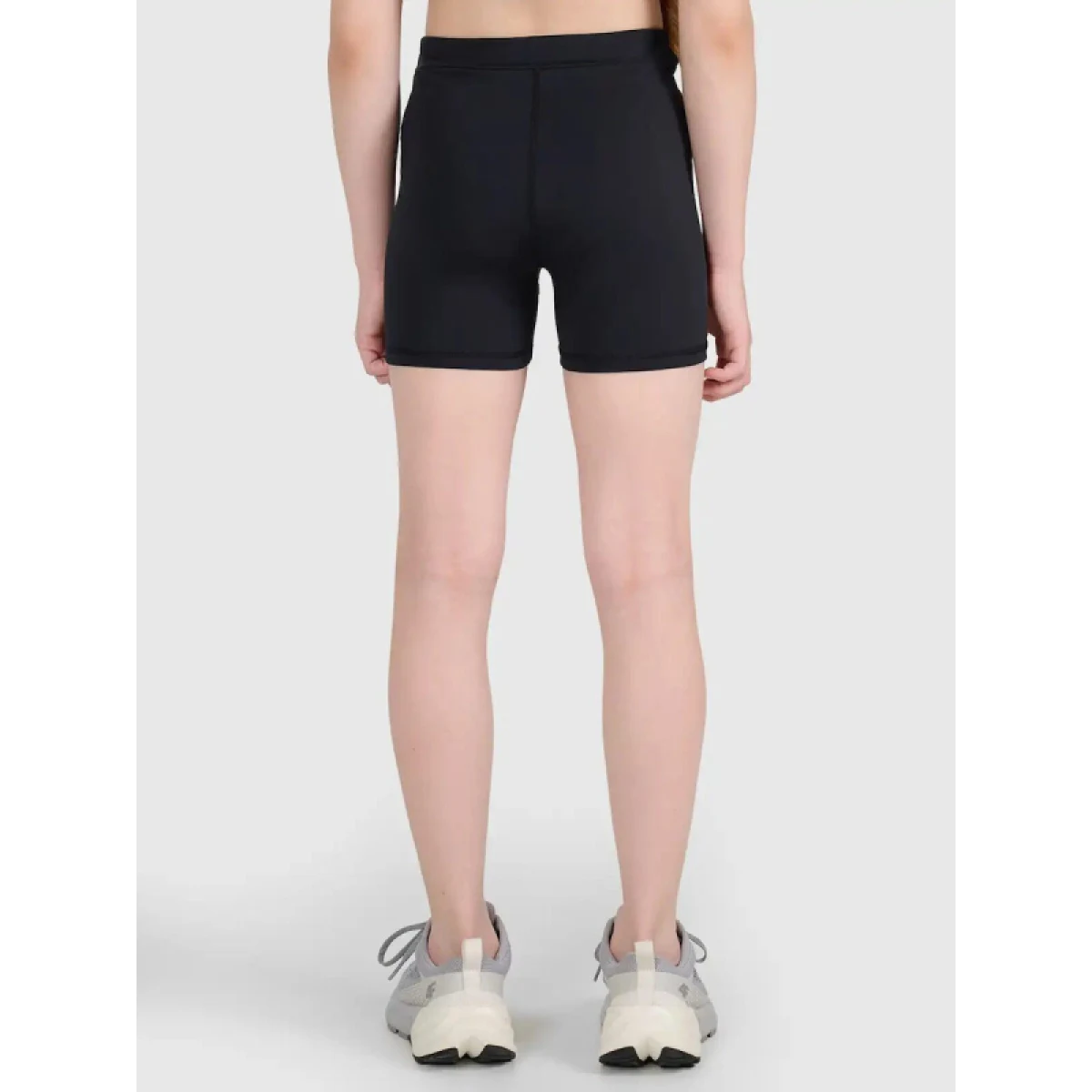 Dívčí kraťasy 4F JUNIOR SHORT TIGHTS FNK F100-20S-DEEP BLACK · záber 3