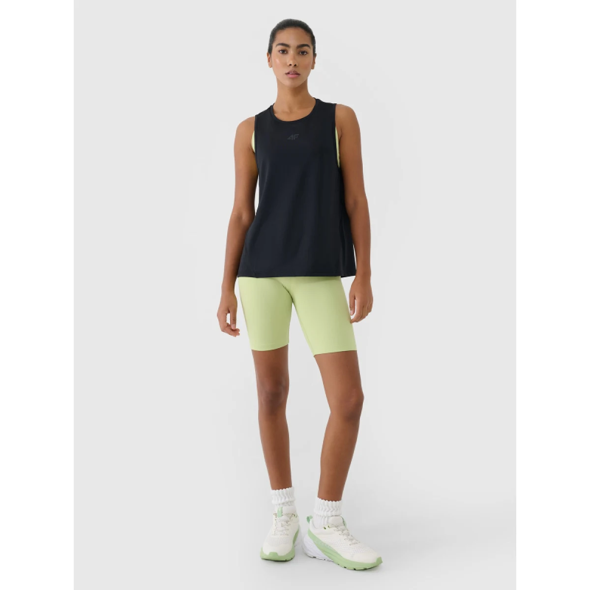 Dámské tréninkové tričko bez rukávů 4F SLEEVELESS FNK-RSS25TFSLF415-20S-DEEP BLACK · záber 5
