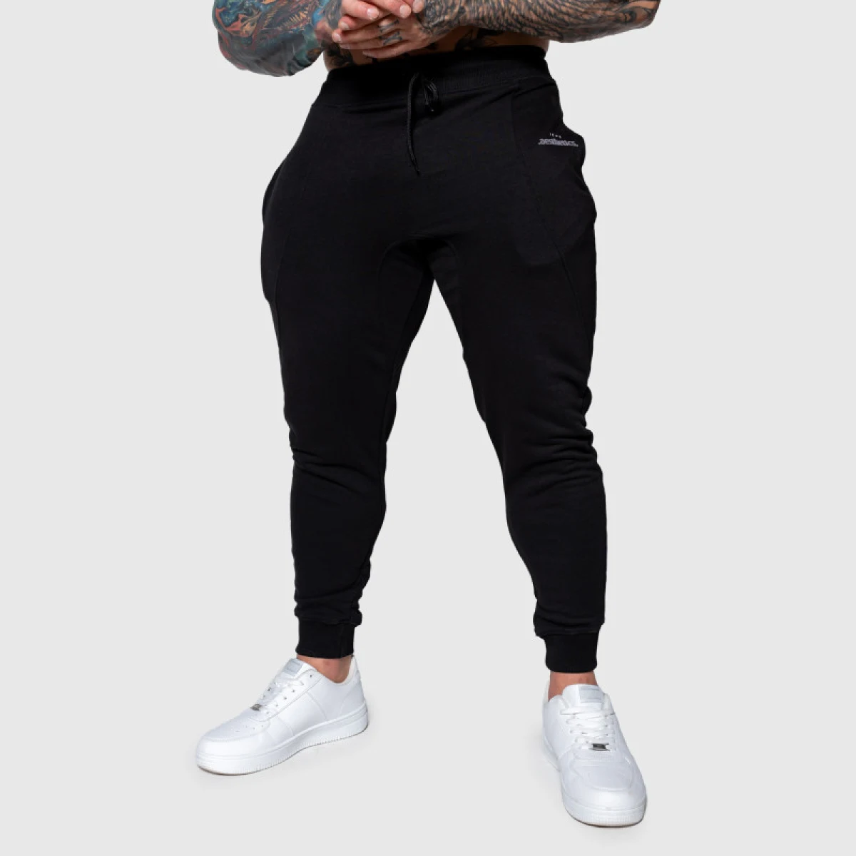 Pánske športové tepláky Iron Aesthetics Flexi, čierne · záber 3