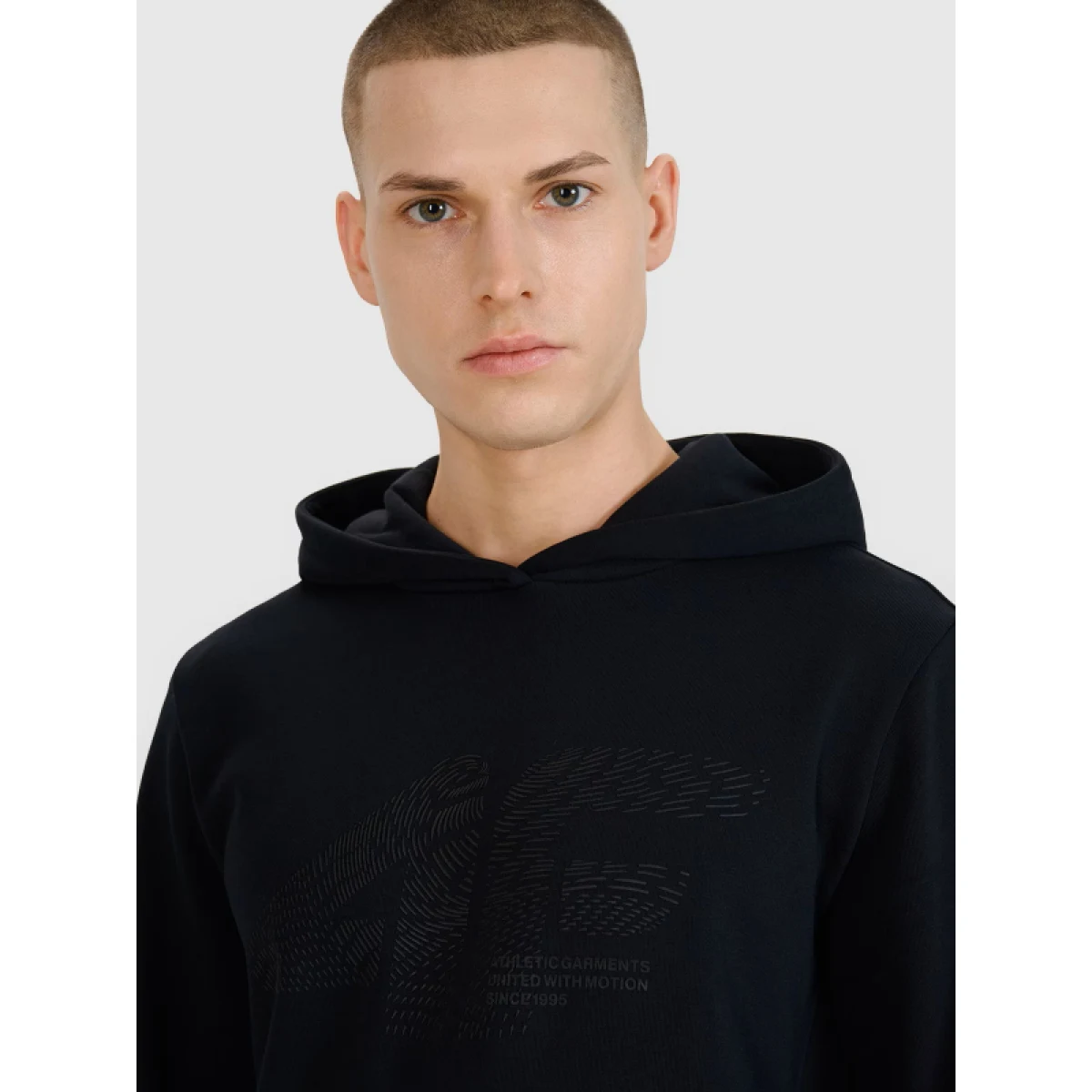 Pánská mikina s kapucí 4F SWEATSHIRT M1585-20S-DEEP BLACK · záber 5