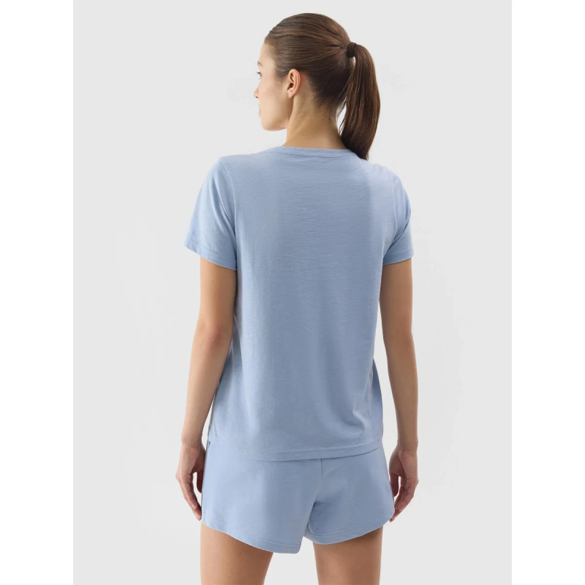 Dámské tričko s krátkým rukávem a v-výstřihem 4F TSHIRT-WSS24TTSHF1162-34S-LIGHT BLUE · záber 3