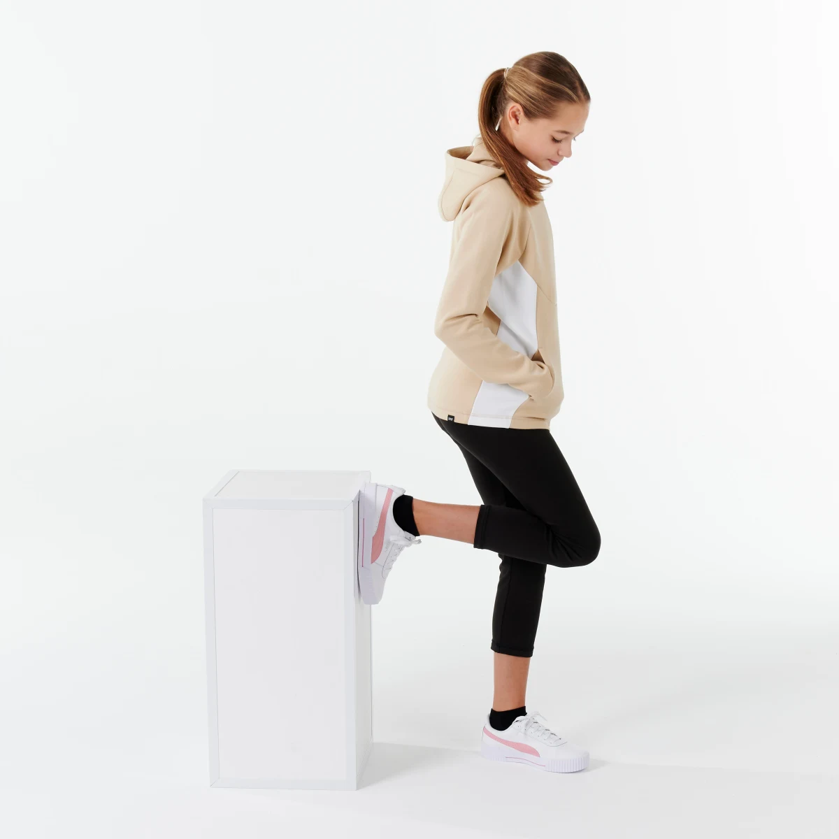 PUMA DIEVČENSKÁ SÚPRAVA NA CVIČENIE ČIERNA 5-6 r (116 cm) · záber 2