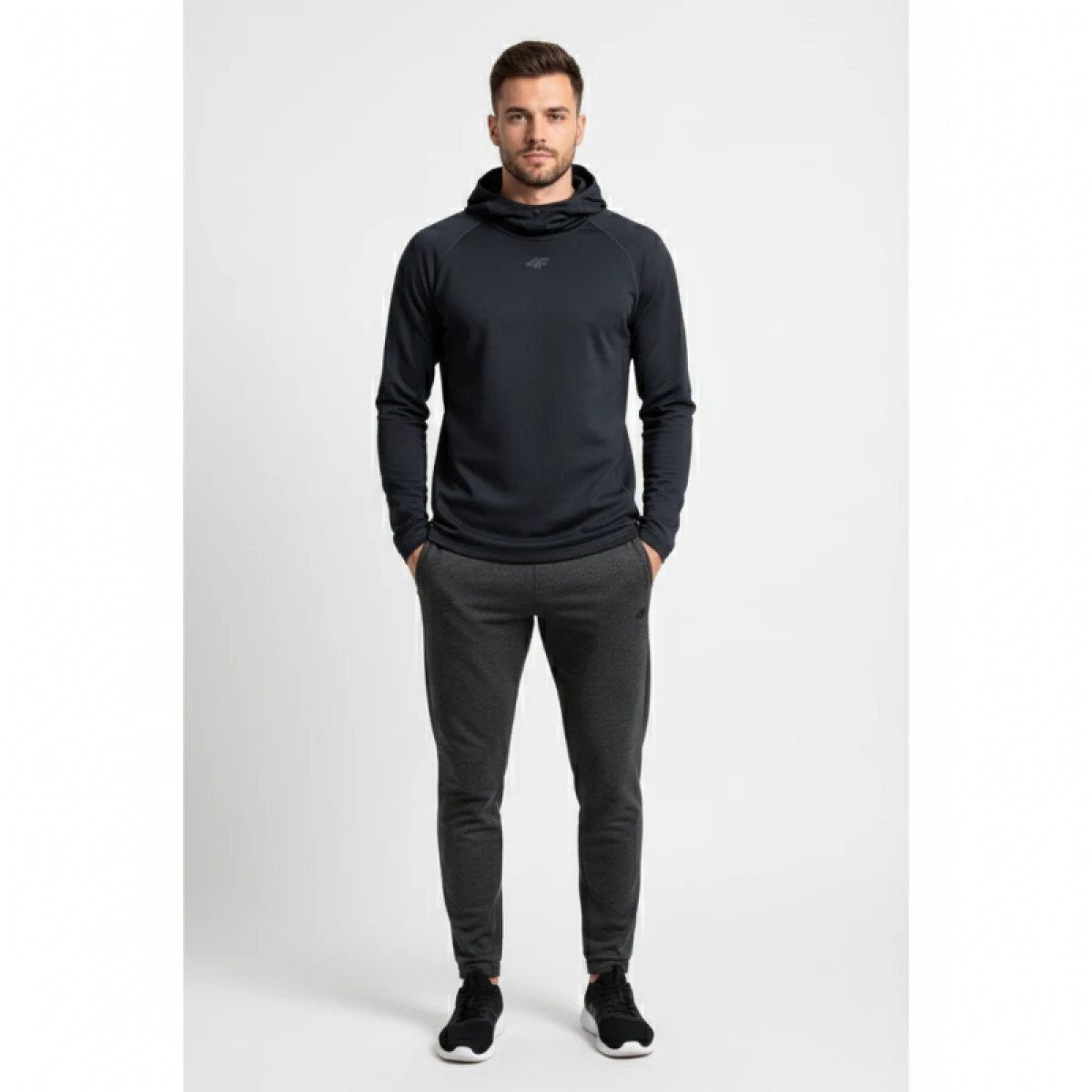Pánska zateplená mikina s kapucňou 4F BRUSHED UNDERWEAR M100-WAW25UBRUM100-20S-DEEP BLACK · záber 3