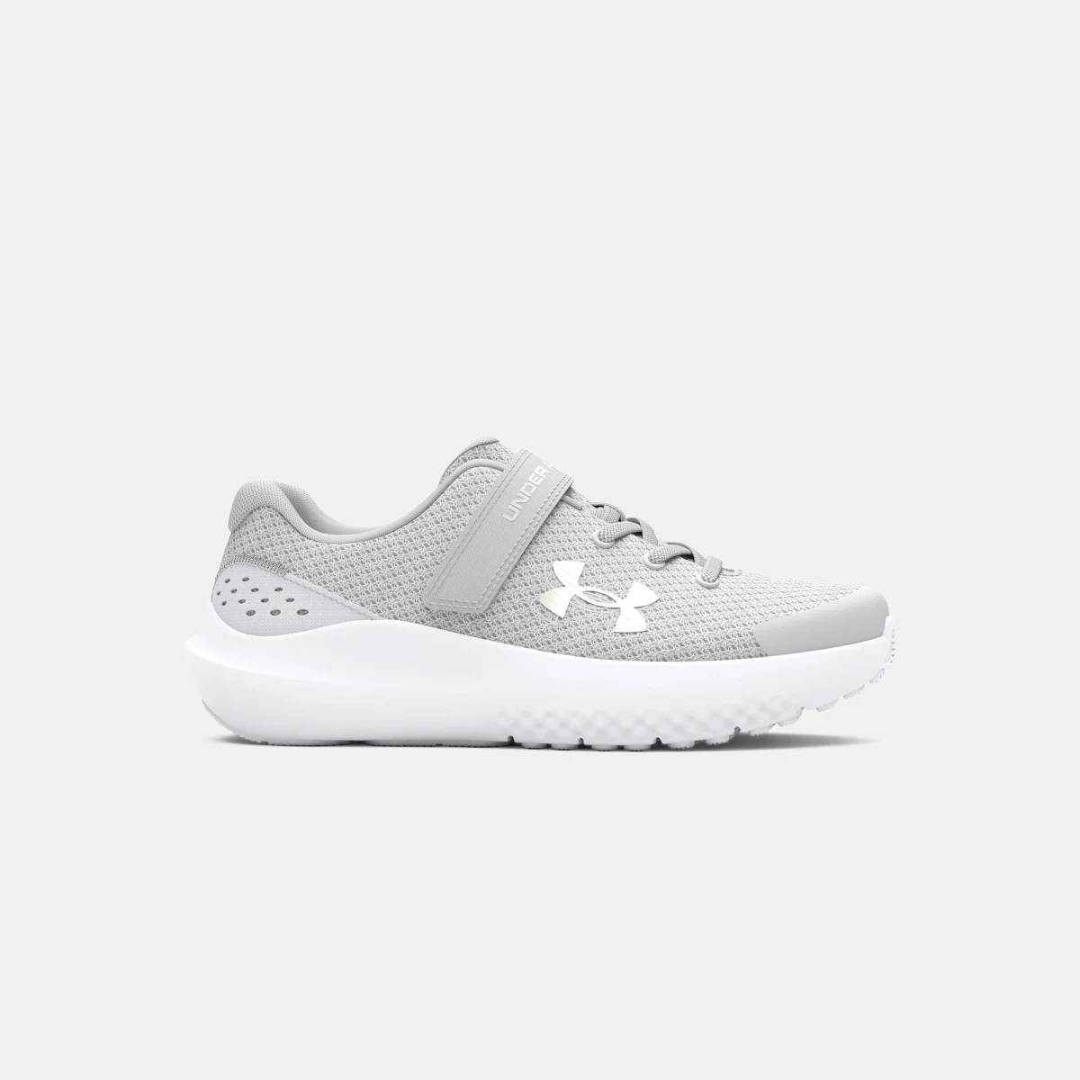 Under Armour GPS Surge 4 AC Jr. - Velikost: 33,5 · záber 3