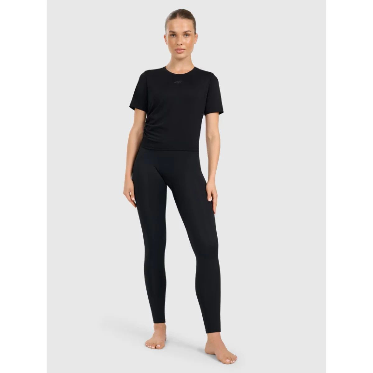 Dámské tréninkové tričko s krátkým rukávem 4F TSHIRT FNK F1524-WAW25TFTSF1524-20S-DEEP BLACK · záber 5