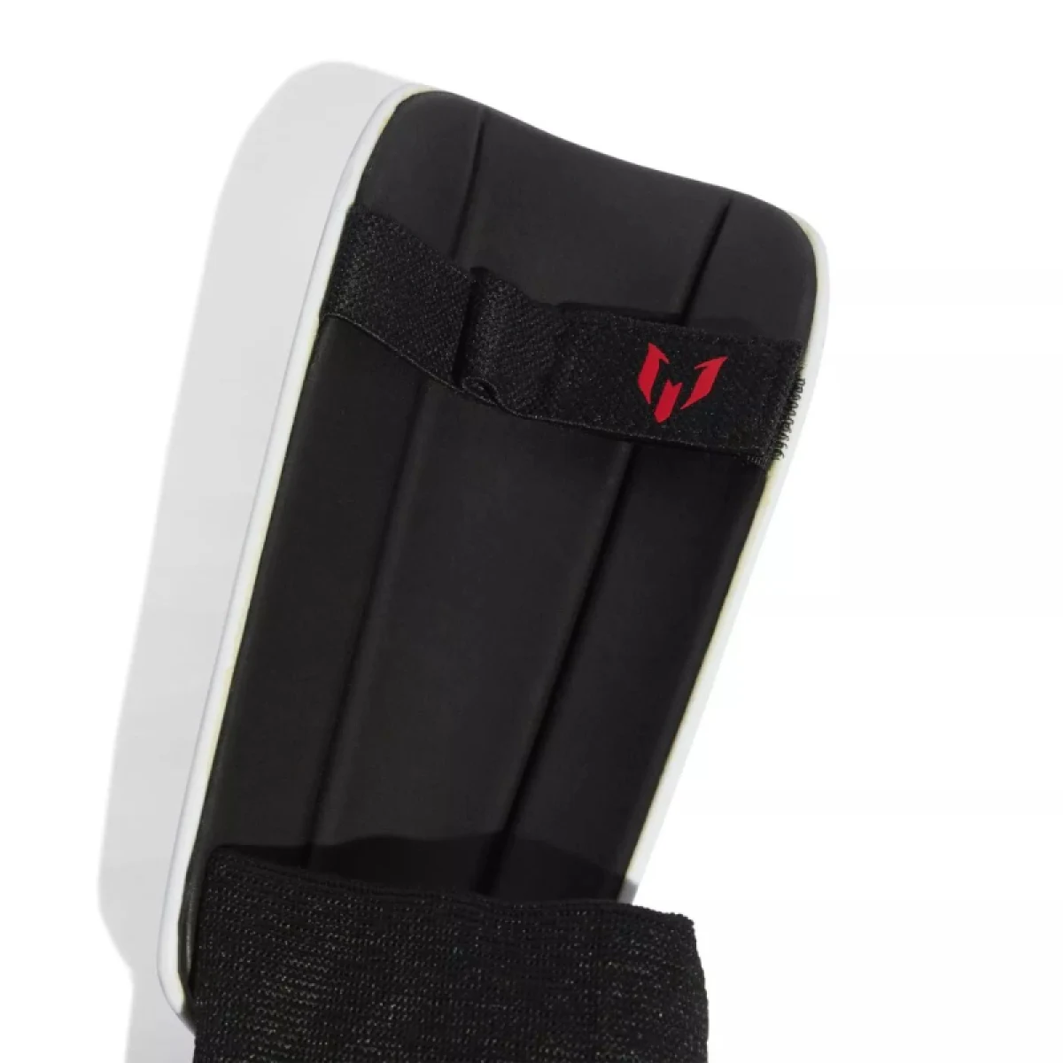 Futbalový chránič ADIDAS MESSI SG MTC J SILVMT LUCRED BLACK · záber 2