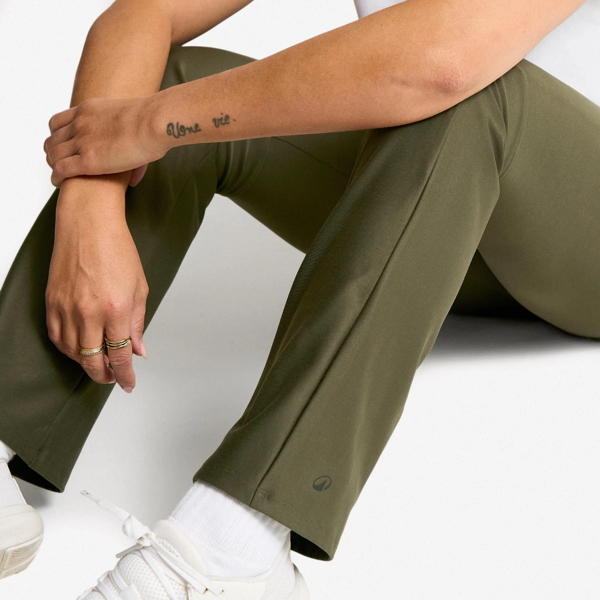 DOMYOS Dámske fitness legíny s rovným strihom, kaki 2XL (W38 L31) · záber 2