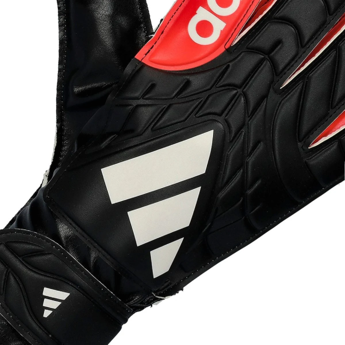Futbalové brankárske rukavice ADIDAS COPA GL CLB BLACK WHITE LUCRED · záber 5