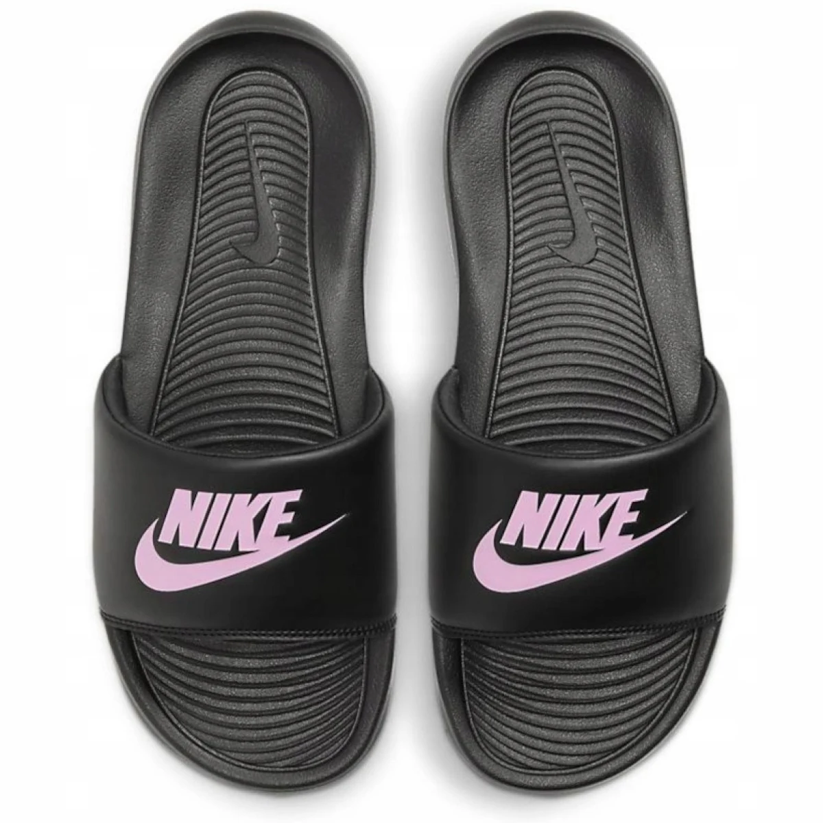 Nike Victori One Slide W - Veľkosť: 43 | Farba: čierna · záber 1