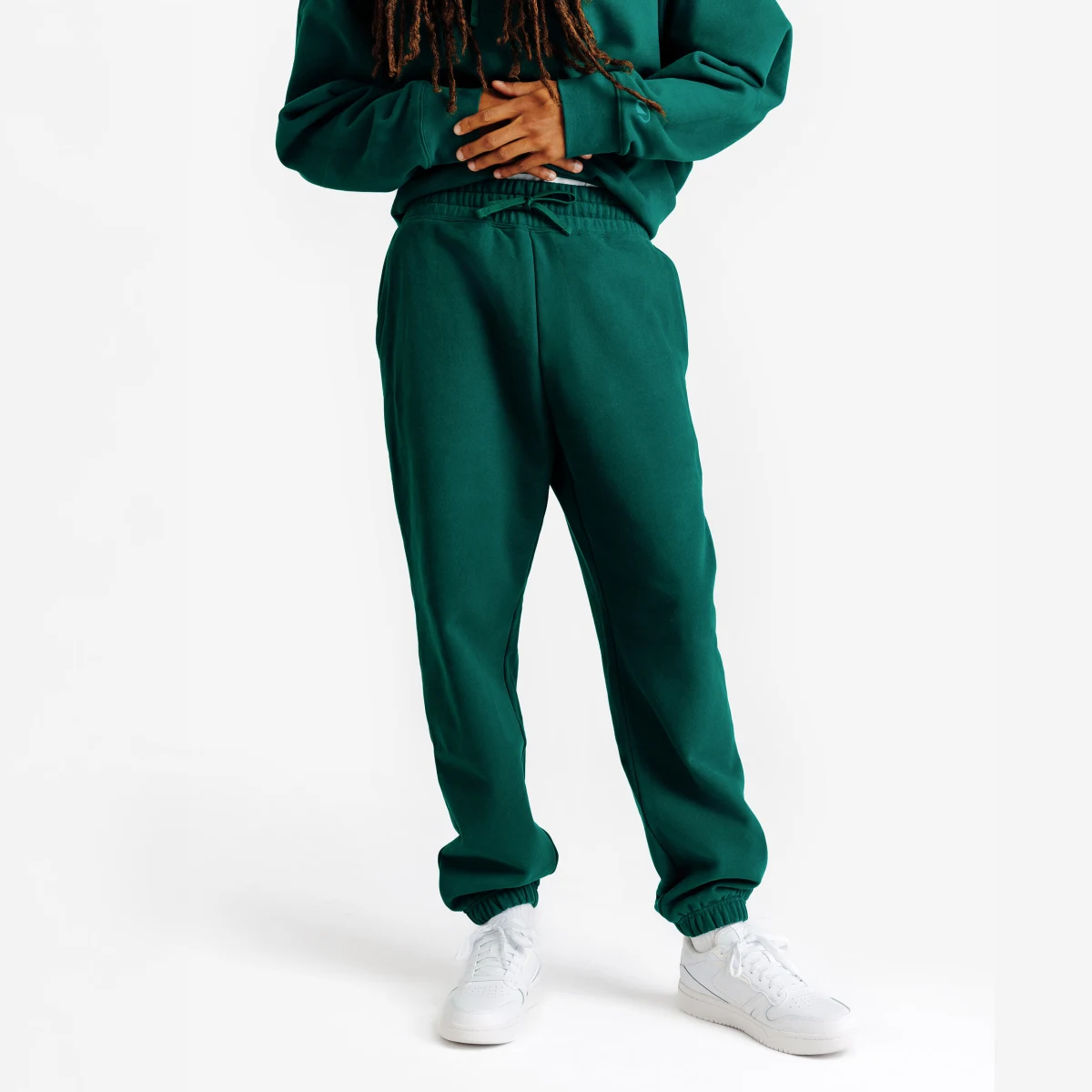 DECATHLON Pánske oversize tepláky Elementals zelené M(W32 L33) · záber 1