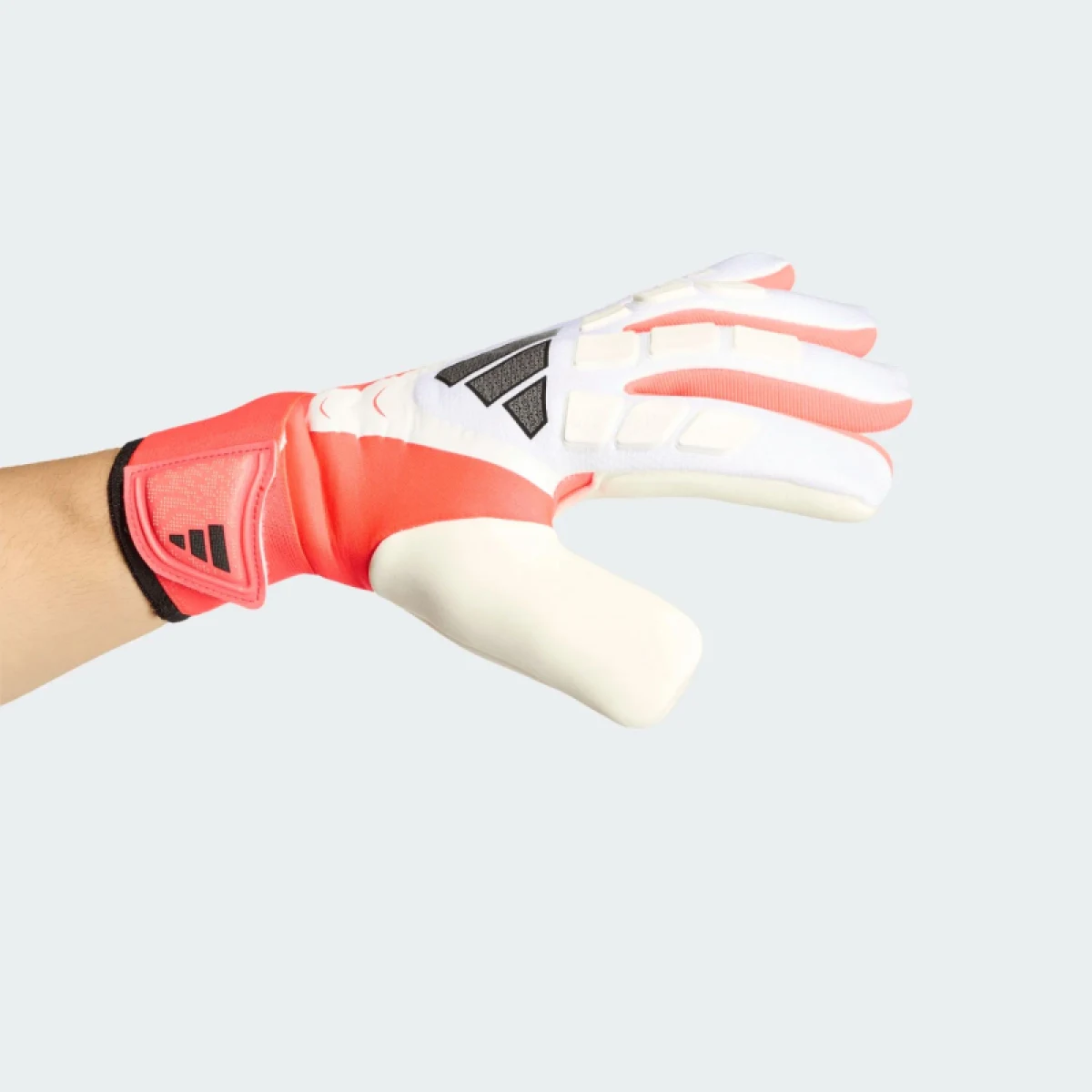 Futbalové brankárske rukavice ADIDAS PRED GL COM WHITE LUCRED BLACK · záber 3