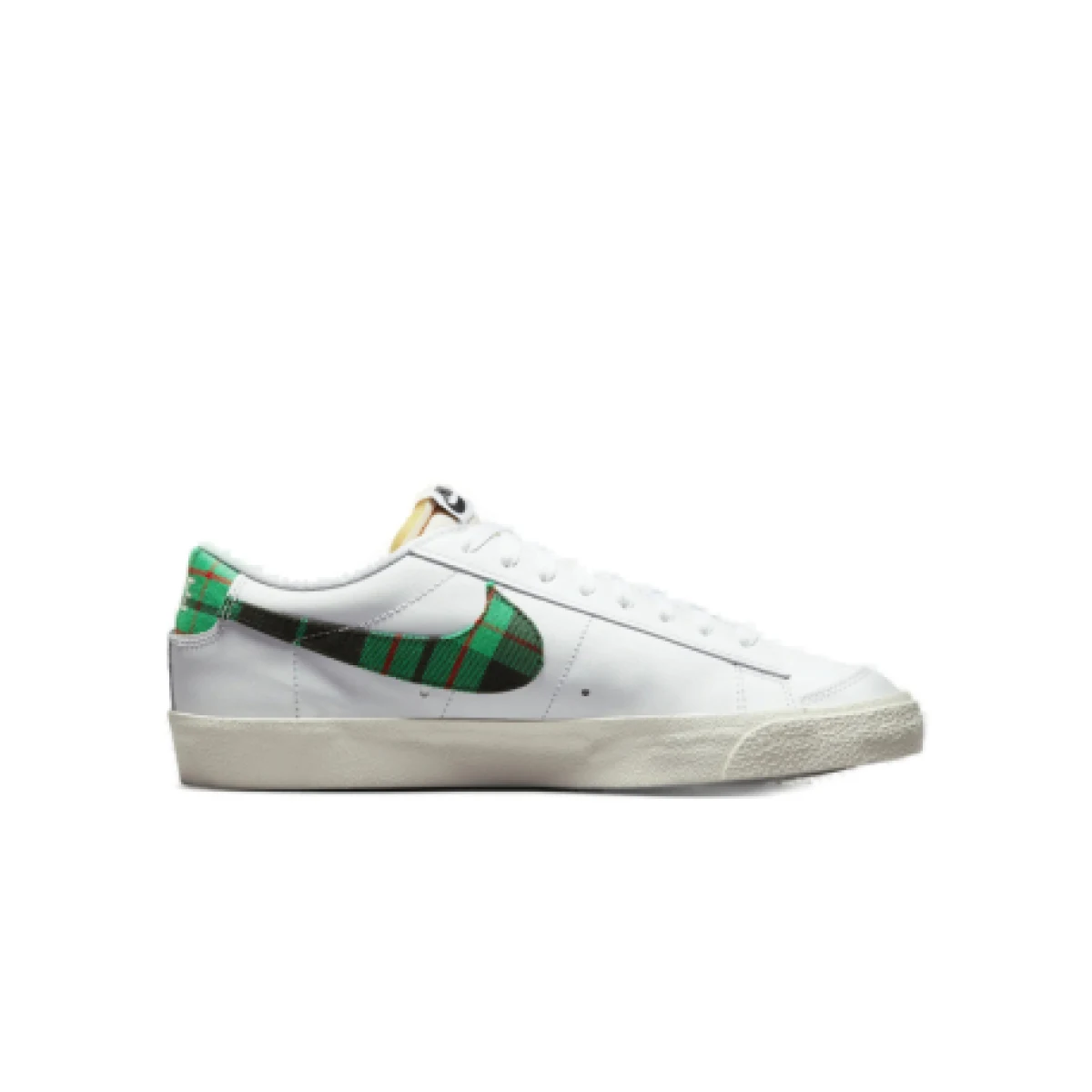Pánská vycházková obuv NIKE Blazer Low 77 Premium white university red stadium green · záber 1
