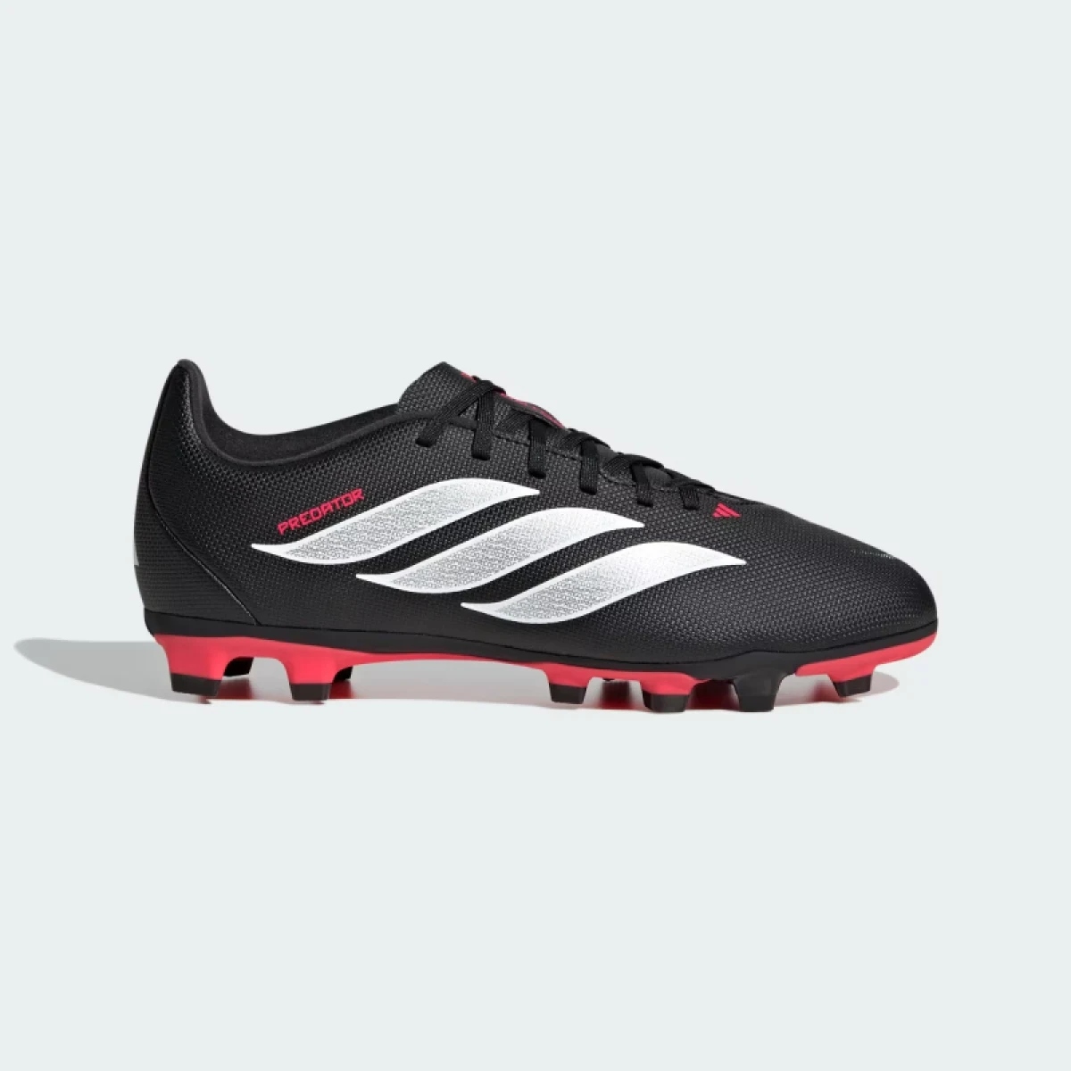 Chlapčenské futbalové kopačky outdoorové ADIDAS Predator Club Jr FG MG core black cloud white lucid red · záber 2