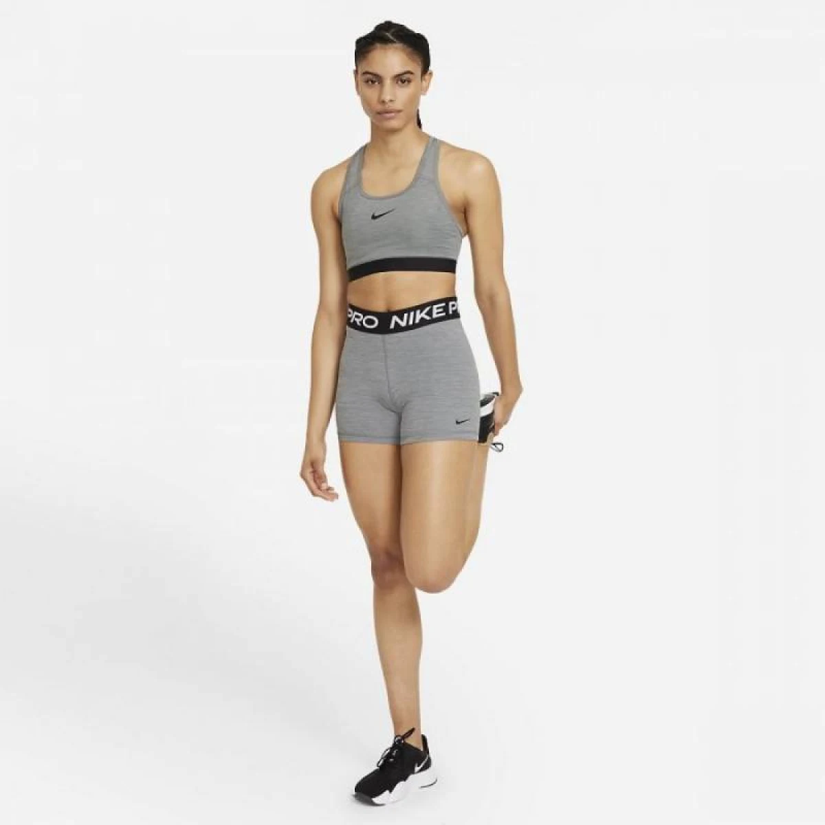 Dámske tréningové kraťasy NIKE PRO W NP 365 SHORT 5IN SMOKE GREY HTR BLACK BLACK · záber 3