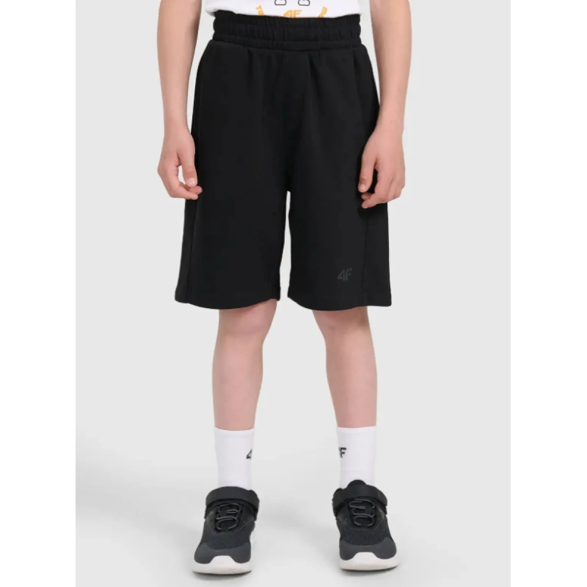 Chlapčenské kraťasy 4F JUNIOR SHORTS CAS M784-20S-DEEP BLACK · záber 2