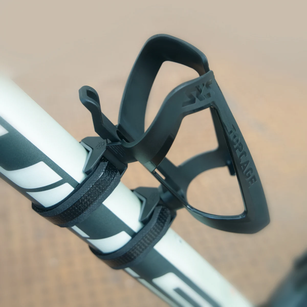 Držiak na bicykel SKS GERMANY Alternativní držák Anywhere s košíkem TopCage · záber 3