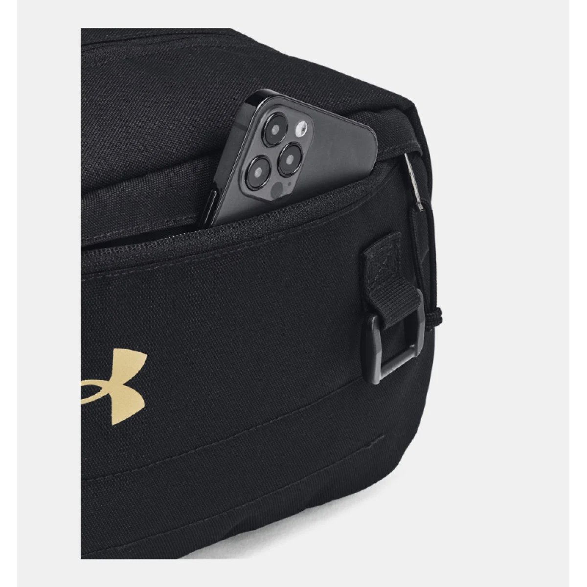 Malá taška přes rameno UNDER ARMOUR UA Contain Travel Kit-BLK · záber 5