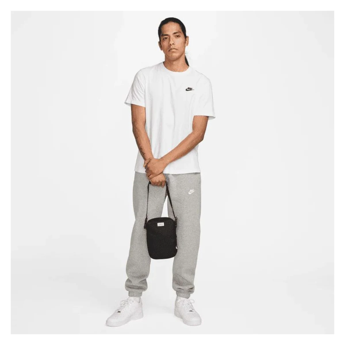 Malá taška cez rameno NIKE NK HRTGE CRSSBY - CORTEZ PTCH · záber 4