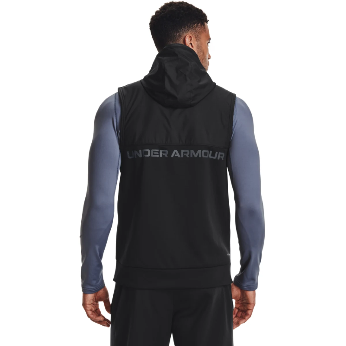 Pánská tréninková vesta UNDER ARMOUR UA AF Storm Hooded Vest-BLK · záber 3