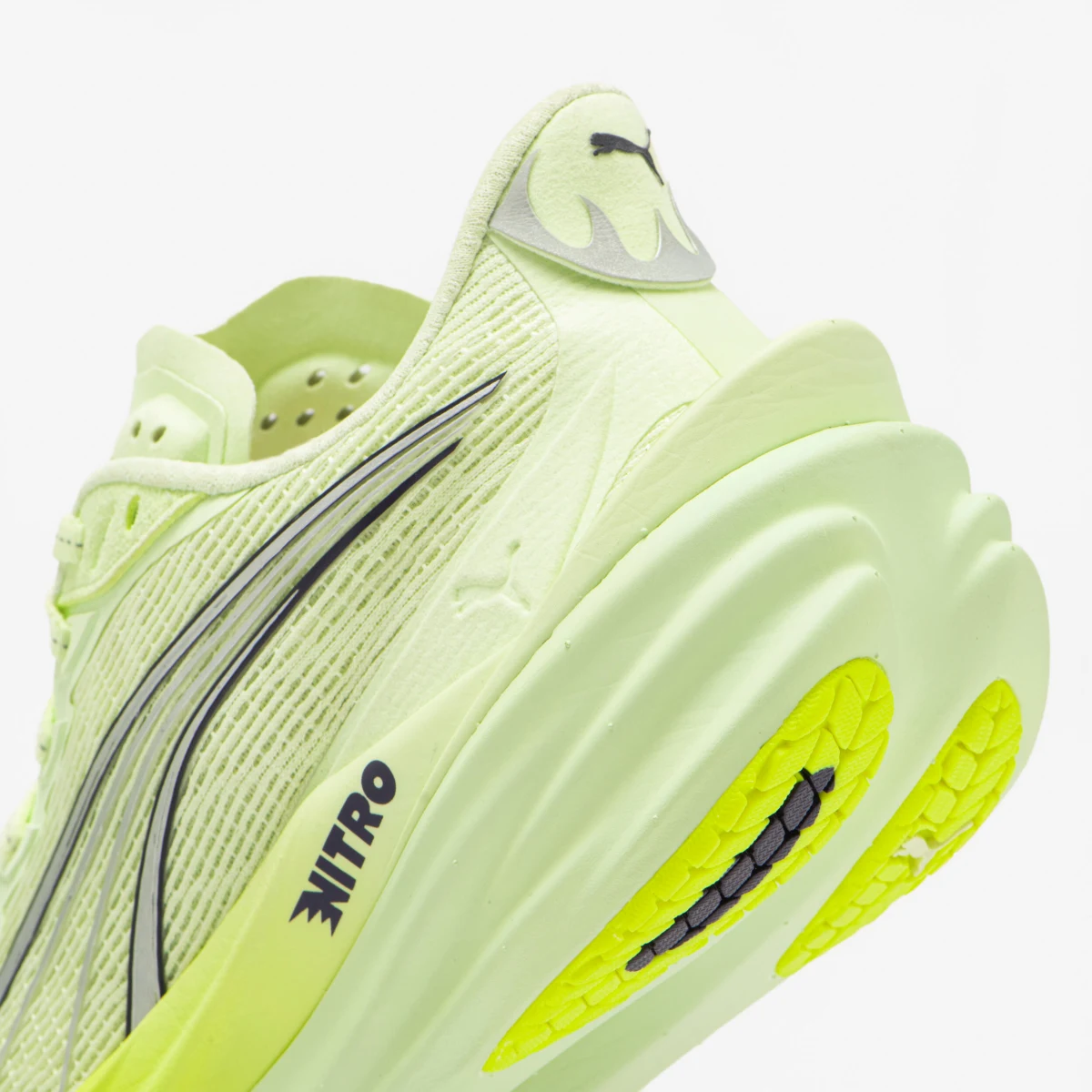PUMA PUMA Deviate Nitro 4 dámska bežecká obuv žltá 39 1/3 · záber 2