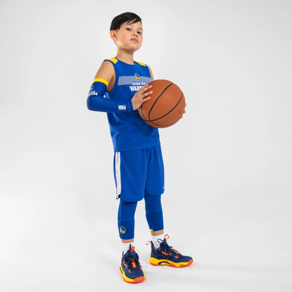 TARMAK Detské 3/4 legíny na basketbal NBA Golden State Warriors 500 modré 14-15 r (161-172 cm) · záber 2