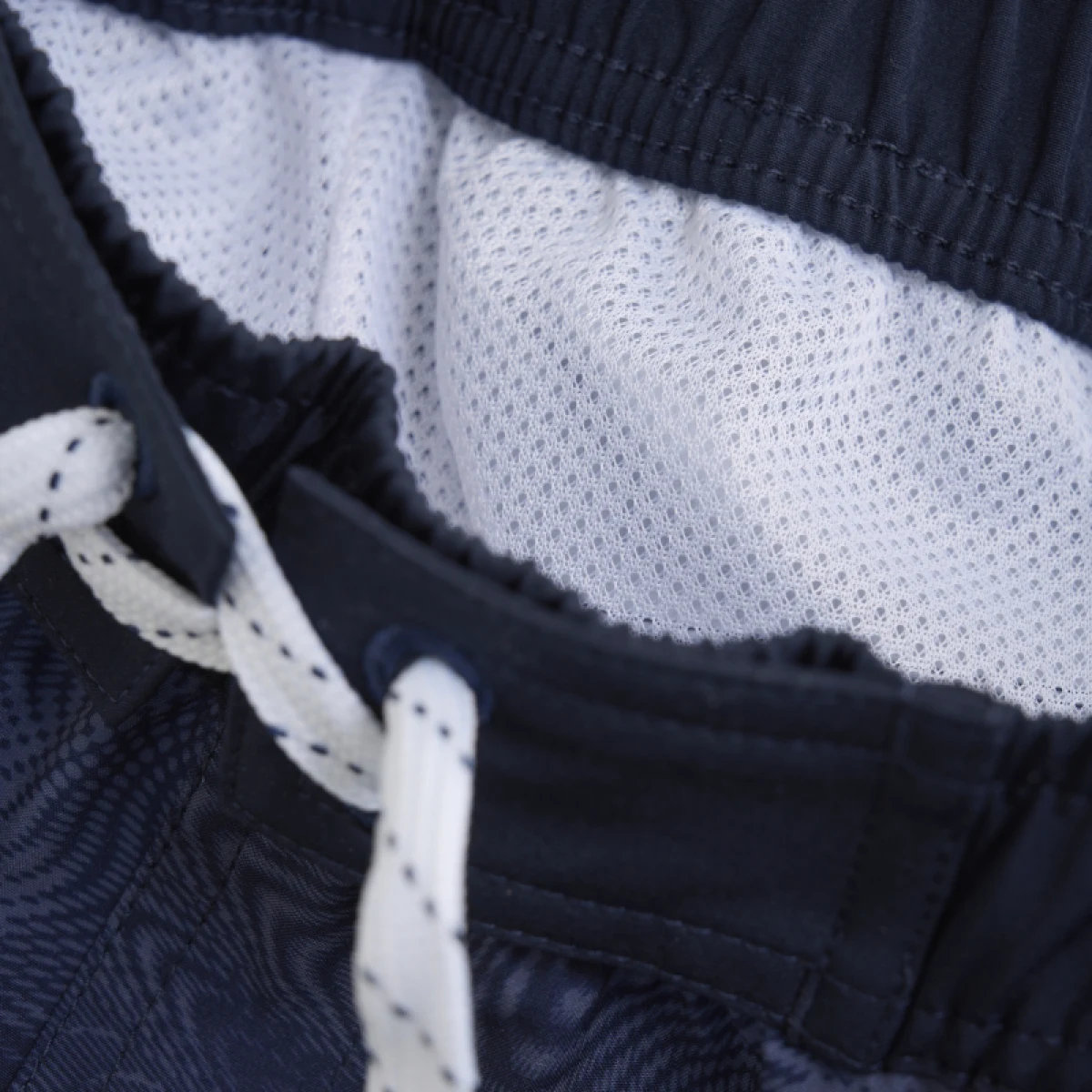Fiú úszónadrágok COLOR KIDS Swim Long Shorts, AOP, vintage indigo · záber 3