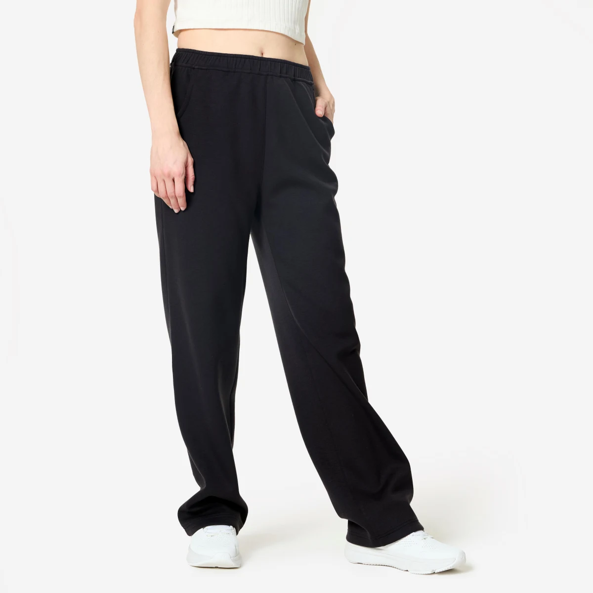 DECATHLON Dámske pohodlné fitness tepláky čierne M - W30 L31 · záber 1