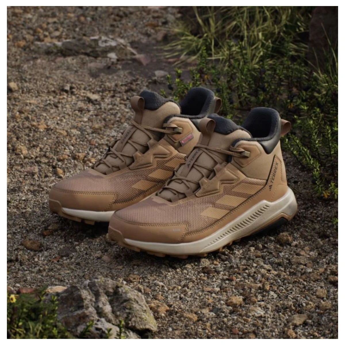 Pánske členkové zimné topánky ADIDAS Terrex Anylander ClimaWarm+ M cardboard cardboard core black · záber 4