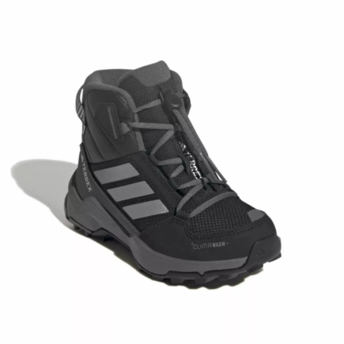 Juniorské členkové zimné topánky ADIDAS Terrex AX4R CW+ Jr core black matte silver grey six · záber 1
