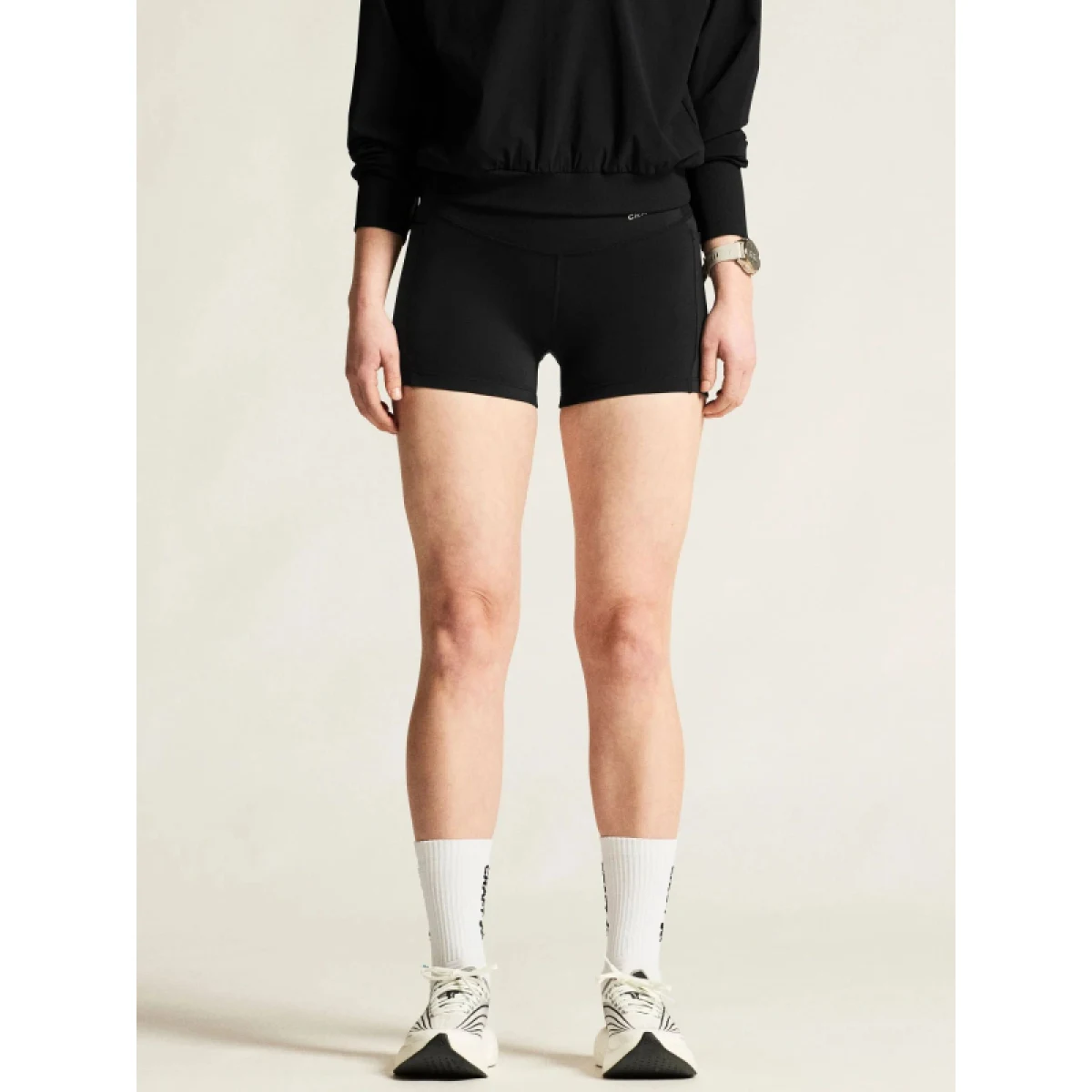 Dámske tréningové kraťasy CRAFT ESSENCE HOTPANTS 3 W · záber 2