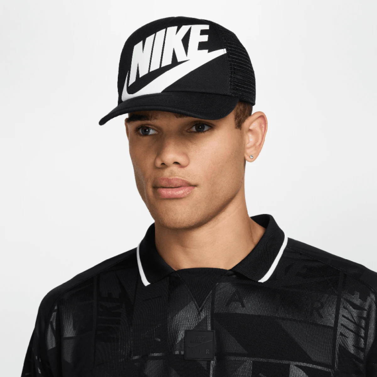 Kšiltovka NIKE U NK RISE CAP S CB OVR FUTRA L · záber 3