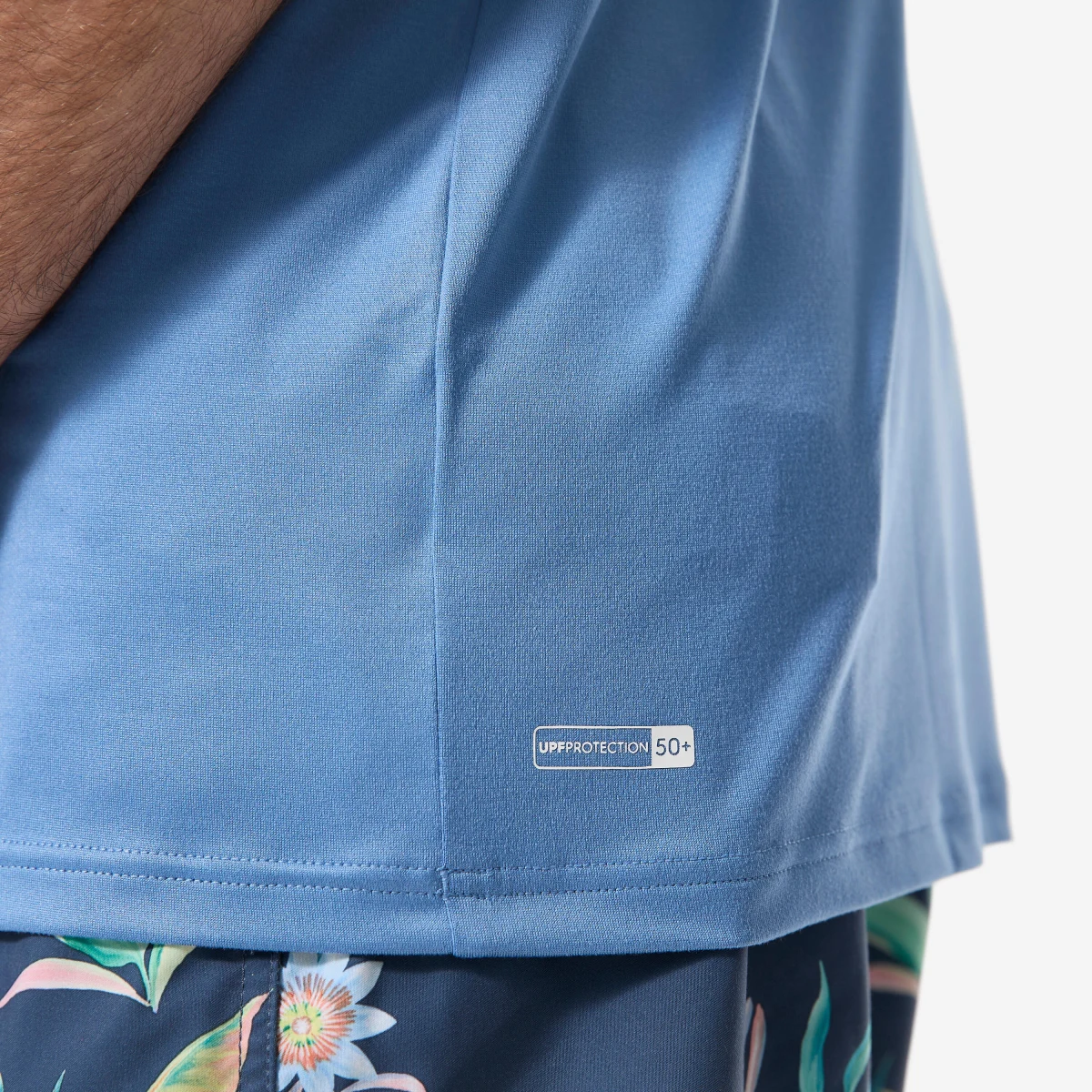 QUIKSILVER QUIKSILVER Til pánske tričko na surf s UV ochranou modré L · záber 2