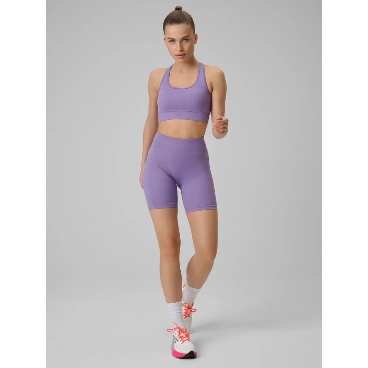 Dámské tréninkové kraťasy 4F SHORT TIGHTS FNK F087-51S-VIOLET · záber 4