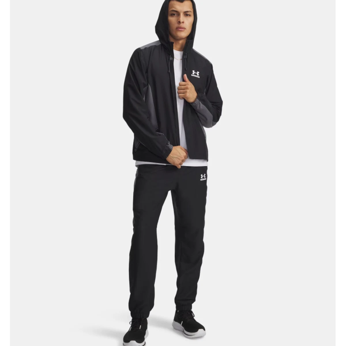 Pánske tréningové nohavice UNDER ARMOUR UA Tech Sport Pant-BLK · záber 4