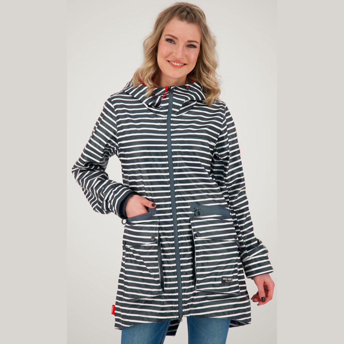 ALIFE AND KICKIN Alife & Kickin AudreyAK Raincoat - Veľkosť: XS · záber 2