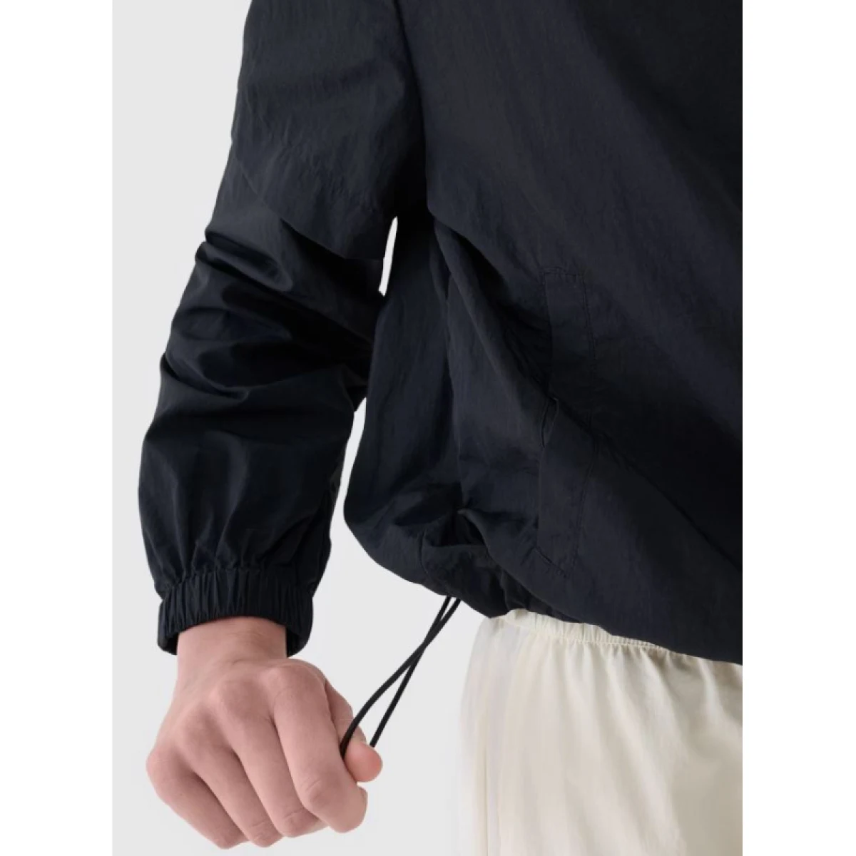 Dámská bunda 4F JACKET-WSS25TJACF190-20S-DEEP BLACK · záber 4