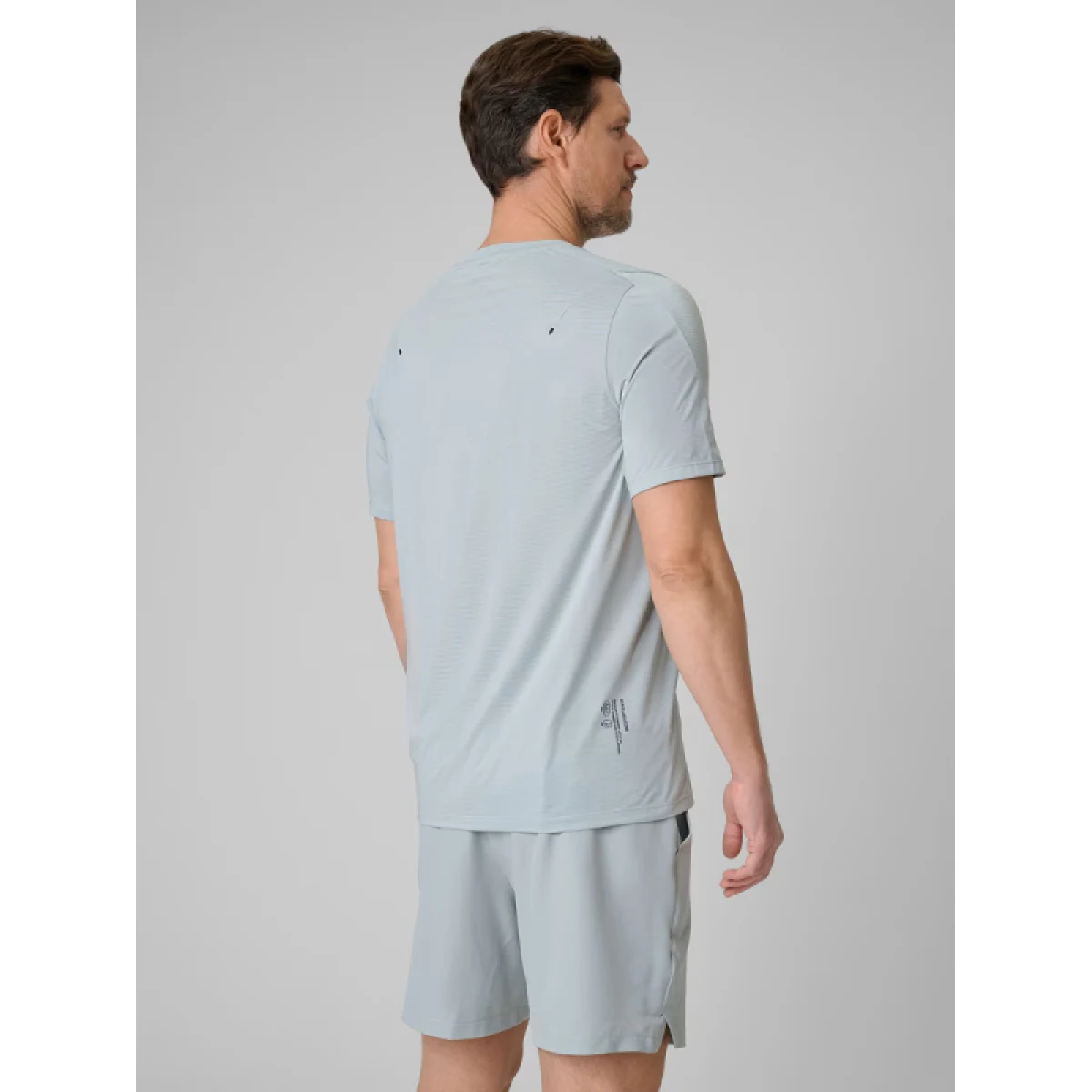 Pánske bežecké tričko s krátkym rukávom 4F TSHIRT FNK M1775-47S-MINT · záber 4