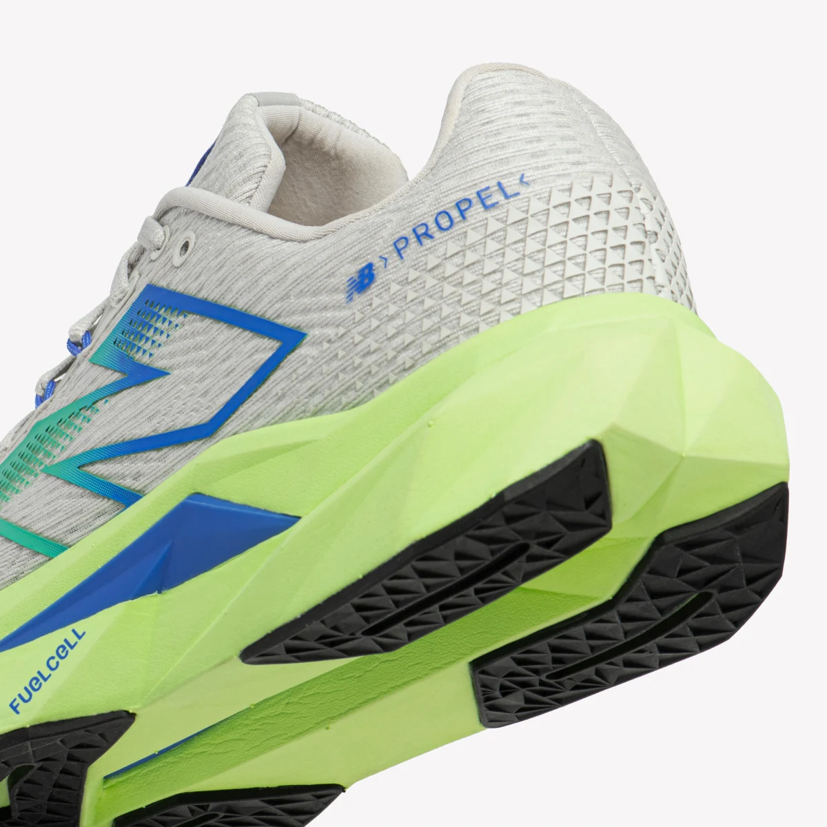 NEW BALANCE NEW BALANCE Fuelcell Propel V5 pánska bežecká obuv sivá 41 1/2 · záber 2