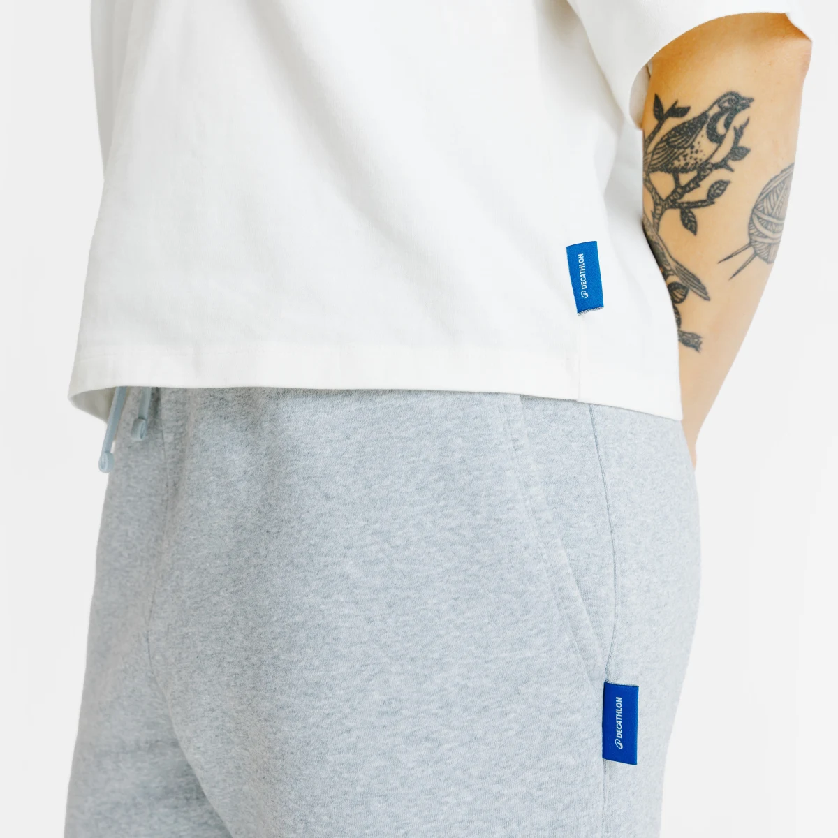DECATHLON Dámske crop tričko biele M · záber 2