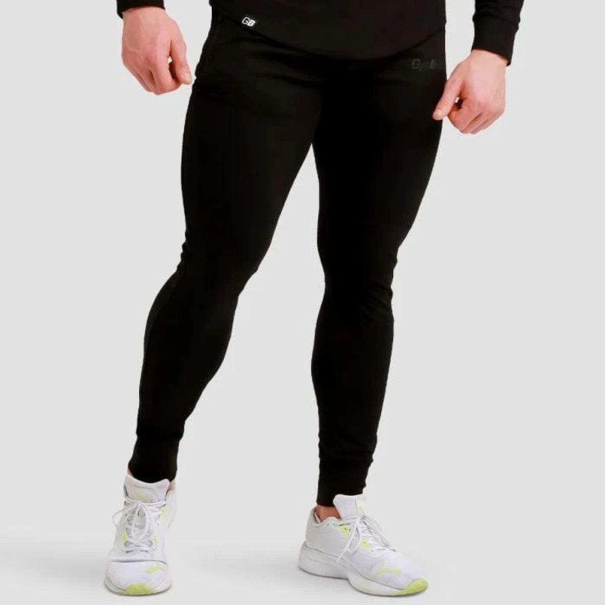 GymBeam Tepláky Urban Black - Velikost: M | Barva: čierna · záber 3