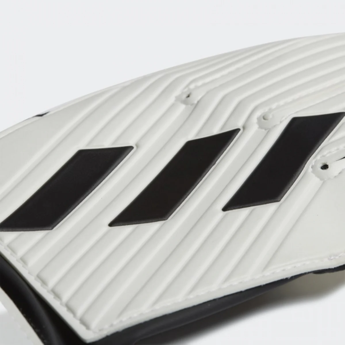 Fotbalové brankářské rukavice ADIDAS TIRO GL CLB WHITE BLACK · záber 3